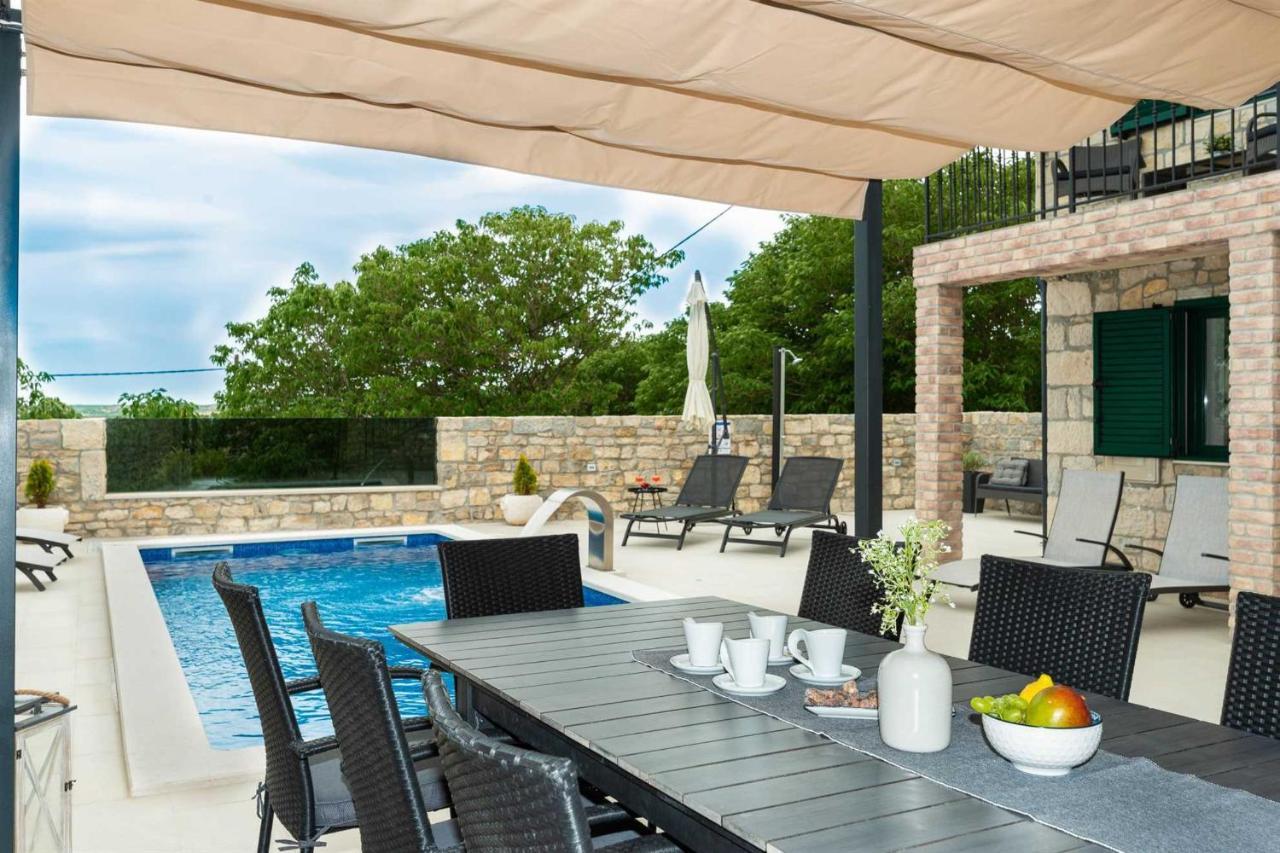 Stone Villa Didovi Snovi With Heated Pool Lisane Ostrovicke Eksteriør billede