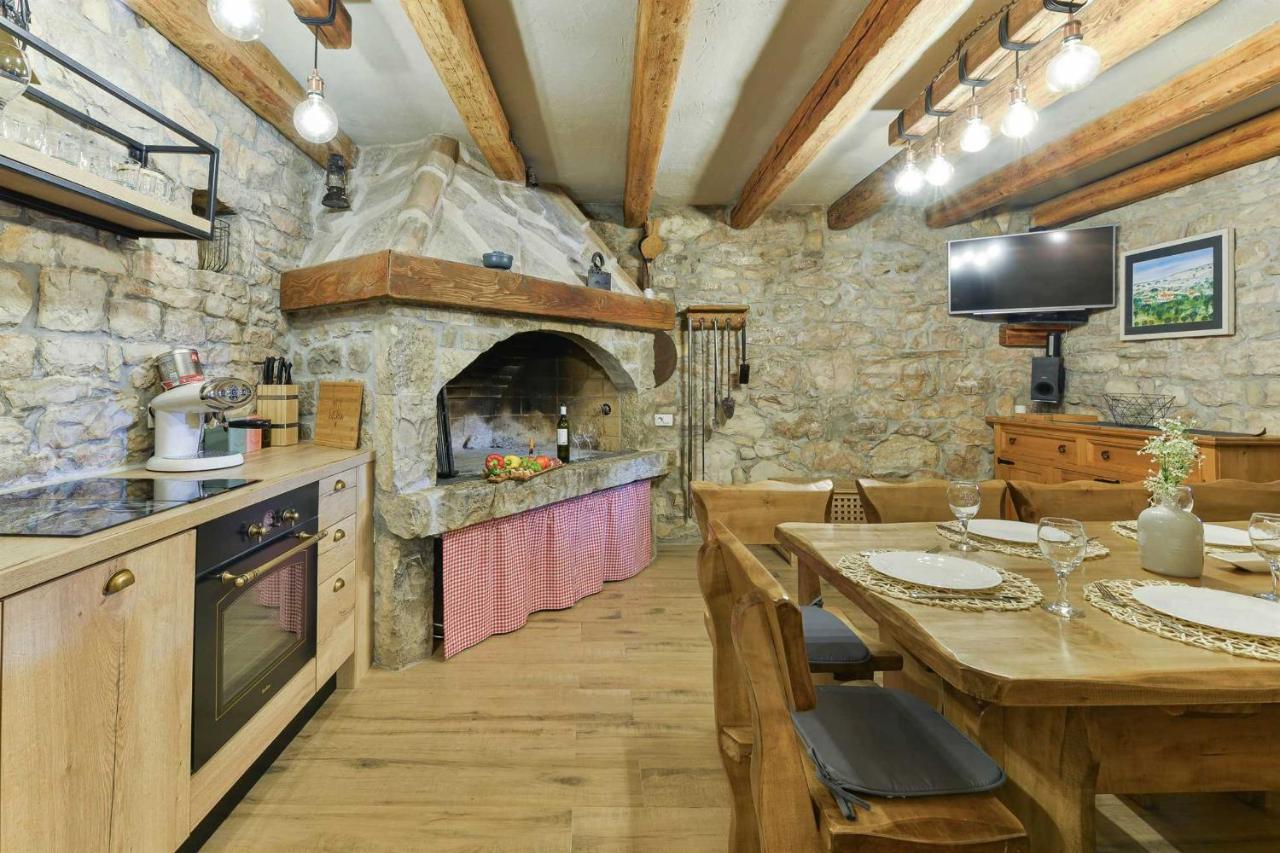 Stone Villa Didovi Snovi With Heated Pool Lisane Ostrovicke Eksteriør billede