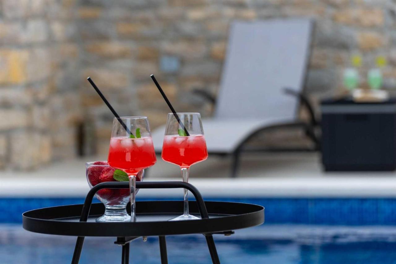 Stone Villa Didovi Snovi With Heated Pool Lisane Ostrovicke Eksteriør billede
