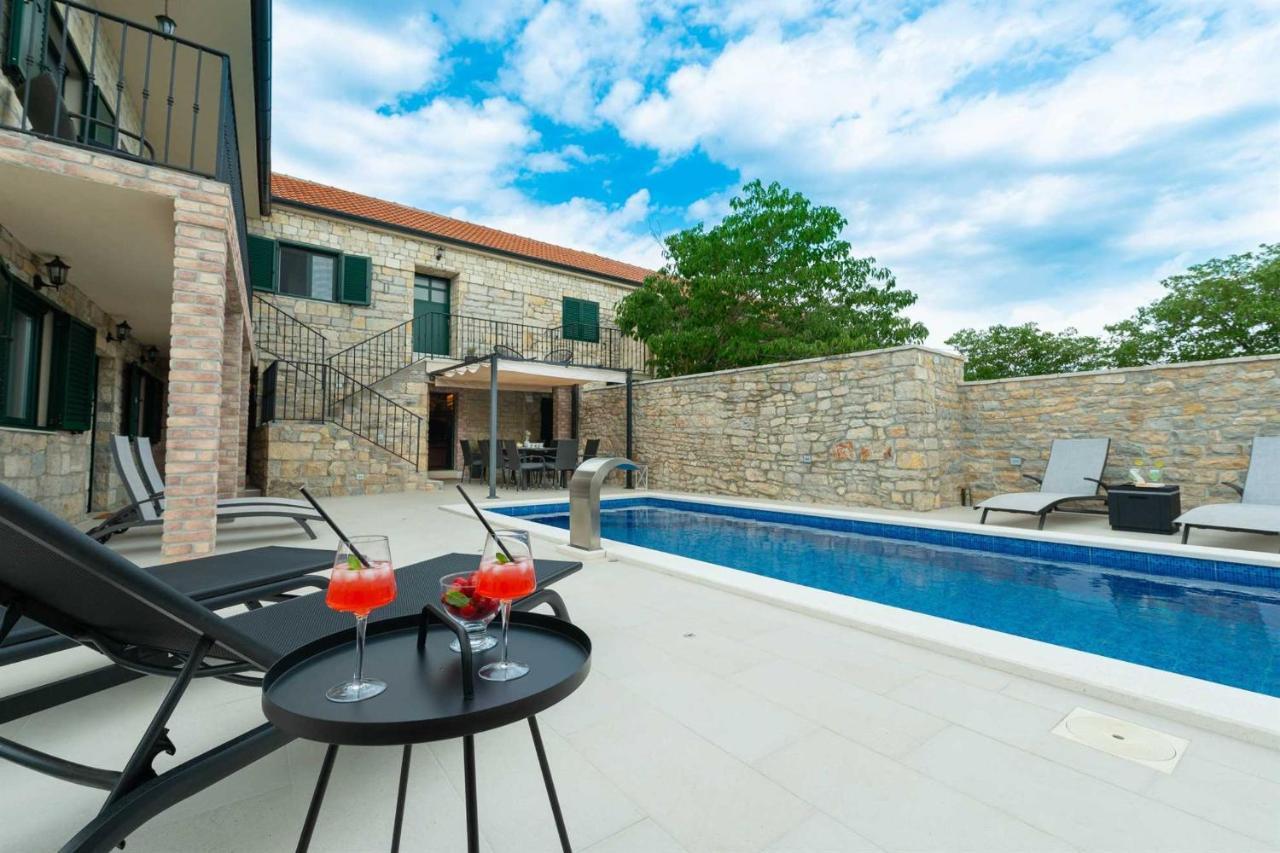 Stone Villa Didovi Snovi With Heated Pool Lisane Ostrovicke Eksteriør billede